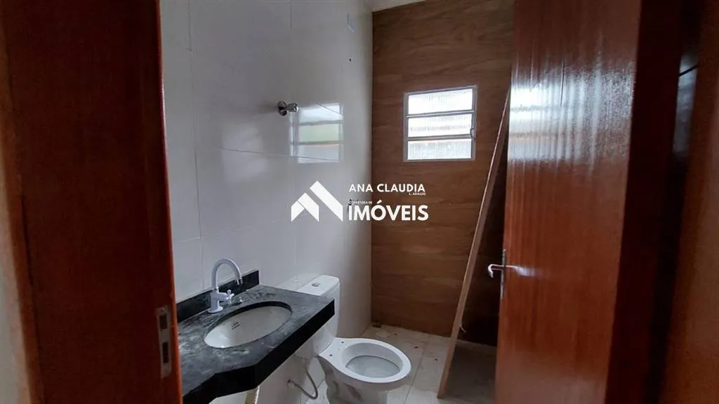 Imagem Casa nova com piscina na praia de Itanhaém, 400 metros da Av. marginal lado serra.