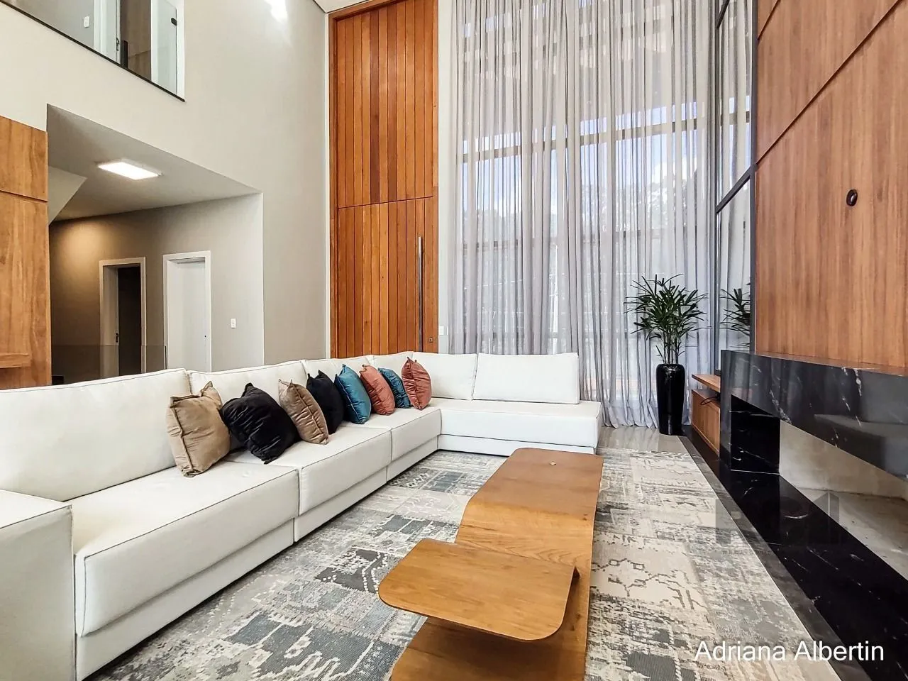 Imagem Casa Condominio para Venda - 266.44m², 4 dormitórios, sendo 4 suites, 2 vagas - Alphaville
