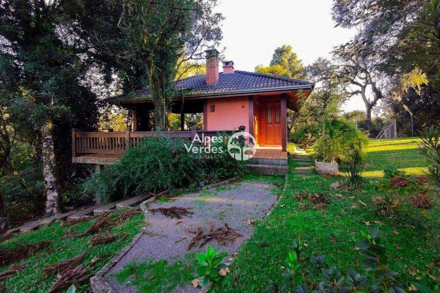 Imagem Vende-se Casa no Quinta da Serra, com 04 dormitórios