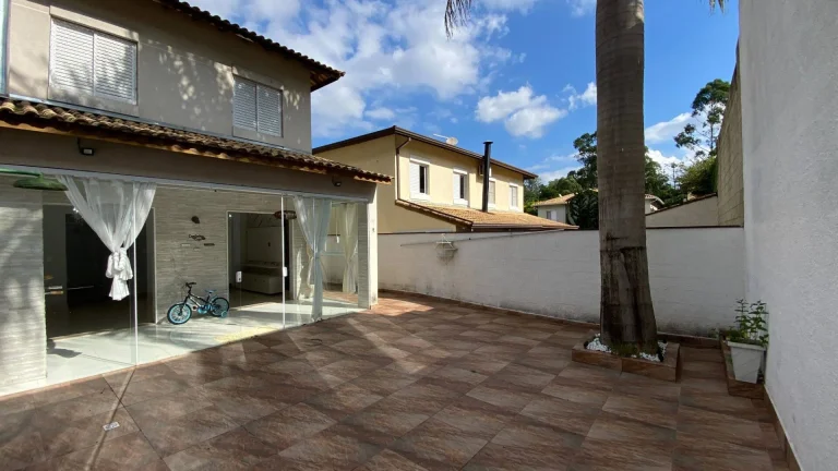 Imagem Casa 3 Quartos a venda na Granja Viana.
