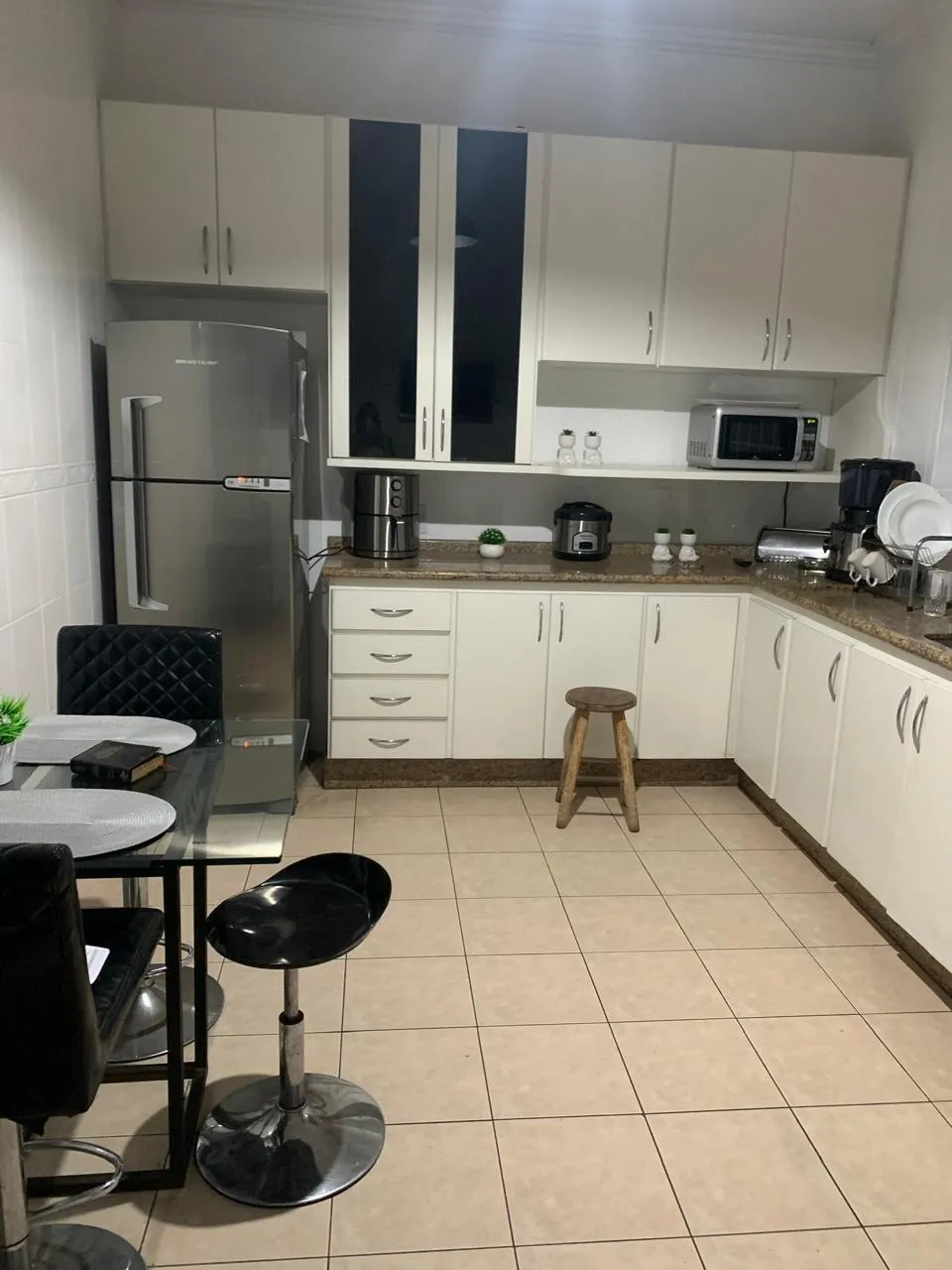 Imagem Linda Casa com 3 Dormitórios, Suíte, Espaço Gourmet e 3 Vagas de Garagem