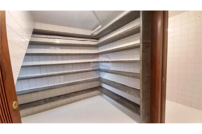 Imagem Casa com 5 suítes 6 vagas no Jardim Everest / Cidade Jardim