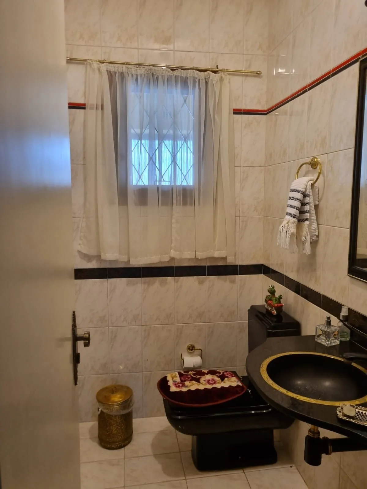 Imagem Casa / Sobrado bem grande 266 m² - Vila João Pessoa - Porto Alegre - Preço bem atrativo