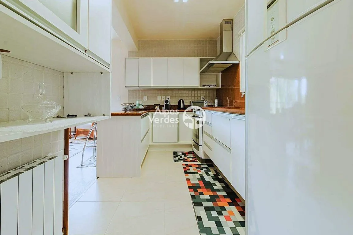 Imagem Vende-se Casa em Canela, com 03 dormitórios