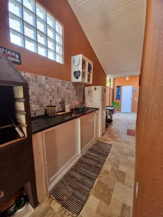 Imagem POUSADA A VENDA EM MARESIAS COM 1 CASA PRINCIPAL, COM 1 SUÍTE E PISCINA E MAIS UM SOBRADO COM 6 SUÍTES
