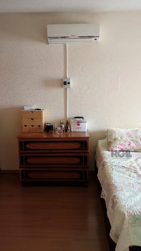 Imagem Com 2 quartos espaçosos, 1 banheiro, e 1 vaga de garagem