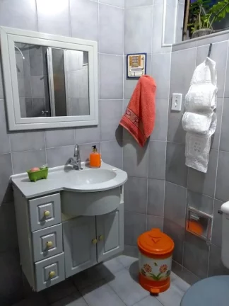 Imagem Oportunidade! Apartamento de 47m², sendo 02 dormitórios, sala, banheiro social com gabinete, cozin...