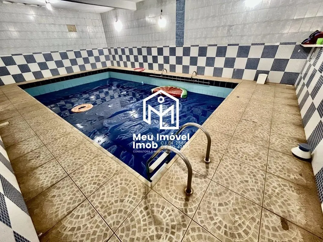 Imagem Casa 3 Quartos 2 Suítes 4 Vagas 360m² Taguatinga Norte/DF
