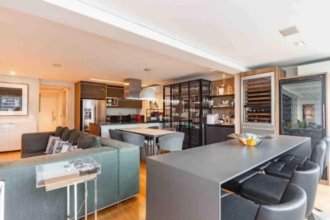 Imagem Apartamento à venda na Vila Nova Conceição, com 2 Quartos sendo 1 Suíte, 2 Salas, 3 Vagas e 160m² de Área