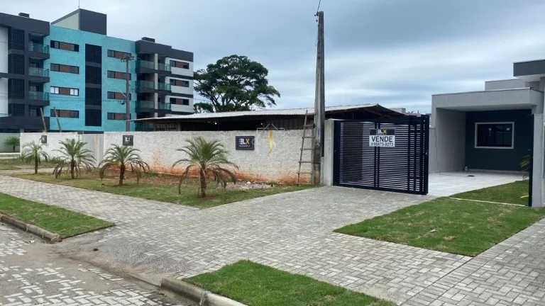 Imagem Casa com piscina para venda em Guaratuba(Balneário Eliane), próximo ao mar!!