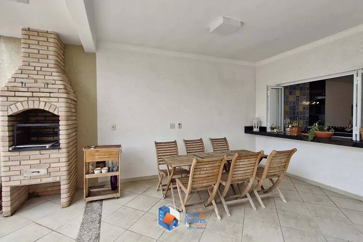 Imagem Sobrado para venda em Santa Teresinha com 3 quartos, sendo 3 suítes, 324m²