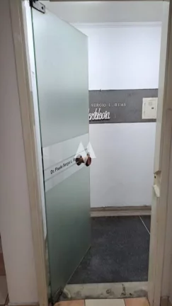Imagem Sala Comercial à venda com 1 sala e pronta para uso no Centro de São Vicente/SP
