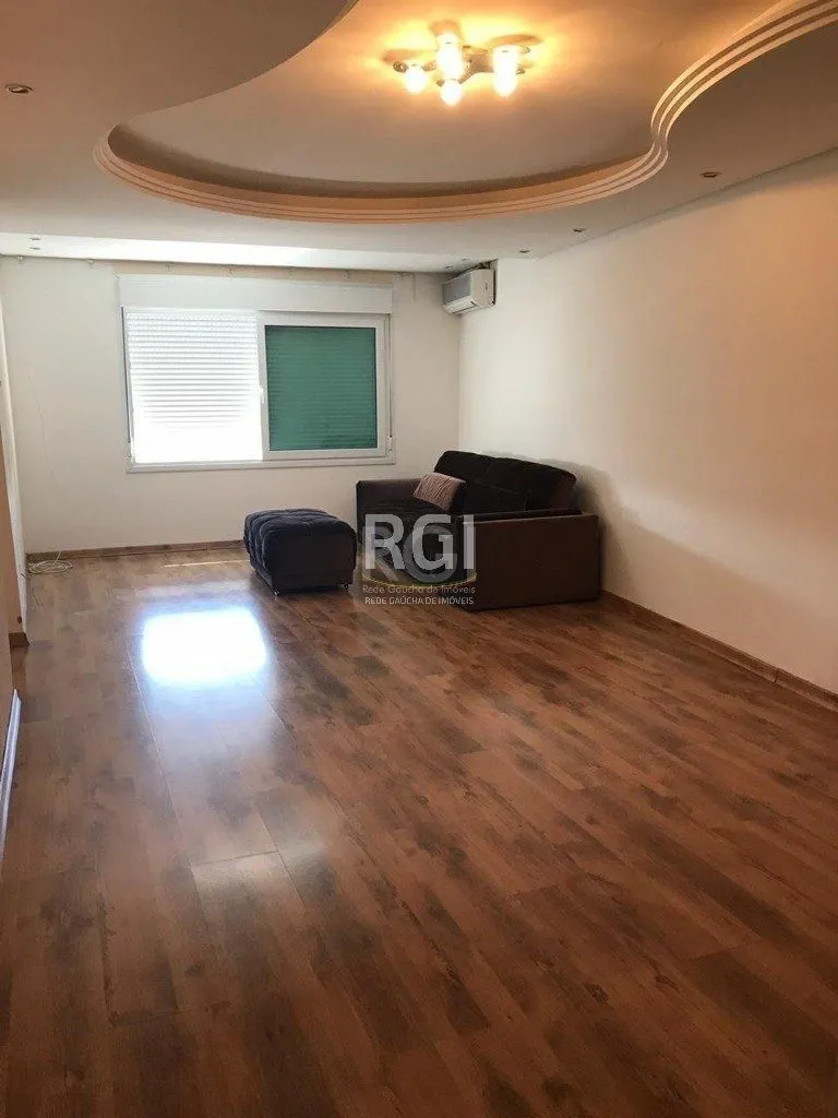 Imagem Casa para Venda - 319.25m², 6 dormitórios, sendo 4 suites, 3 vagas - Jardim Floresta