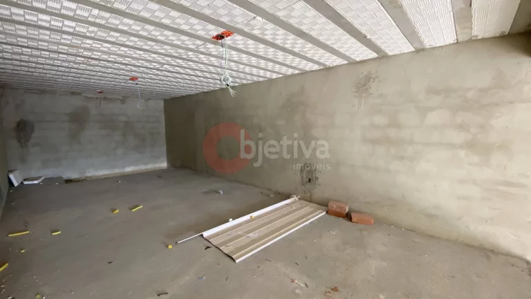 Imagem Loja comercial para aluguel fixo com mezanino - Centro - Cabo Frio