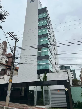 Imagem Apartamento à venda com 200m², 4 quartos e 3 vagas.