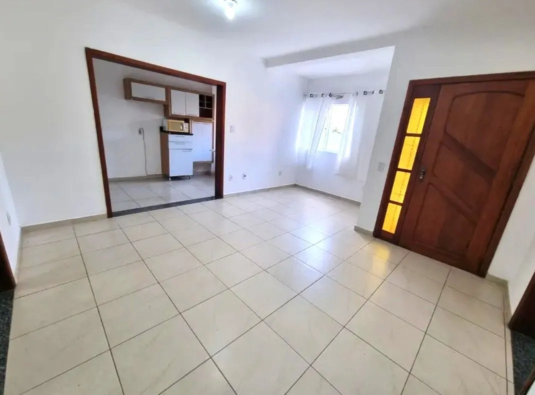 Imagem Casa sobrado no bairro Cristal de 3 domitórios e 3 vagas