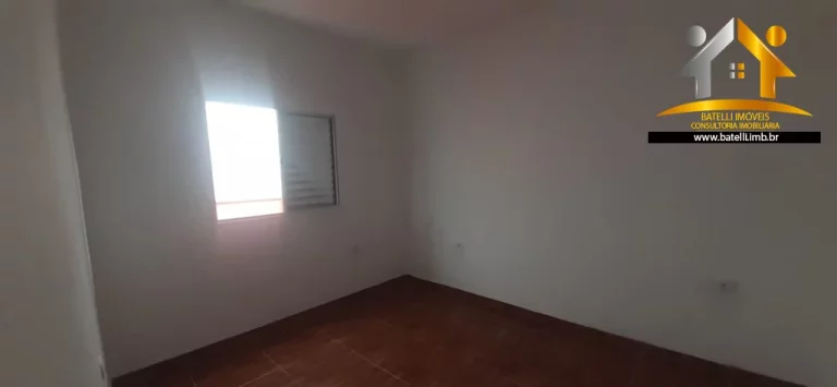 Imagem Casa com 03 cômodos para alugar em Carapicuíba