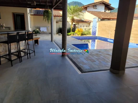 Imagem Linda casa com piscina em condomínio fechado em Ubatuba