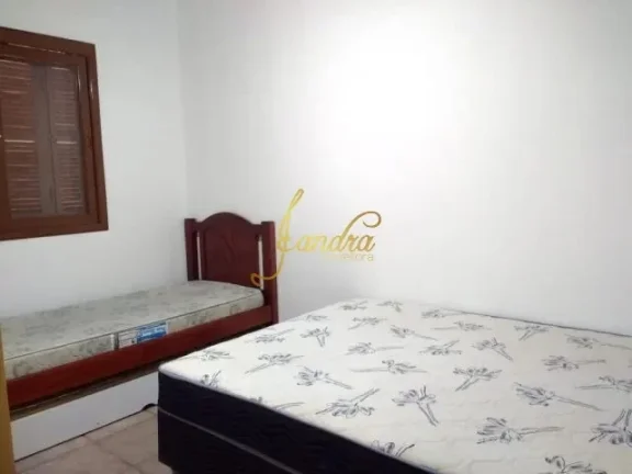 Imagem Casa duas quadras do mar venda ou locação de temporada com 03 dormitórios