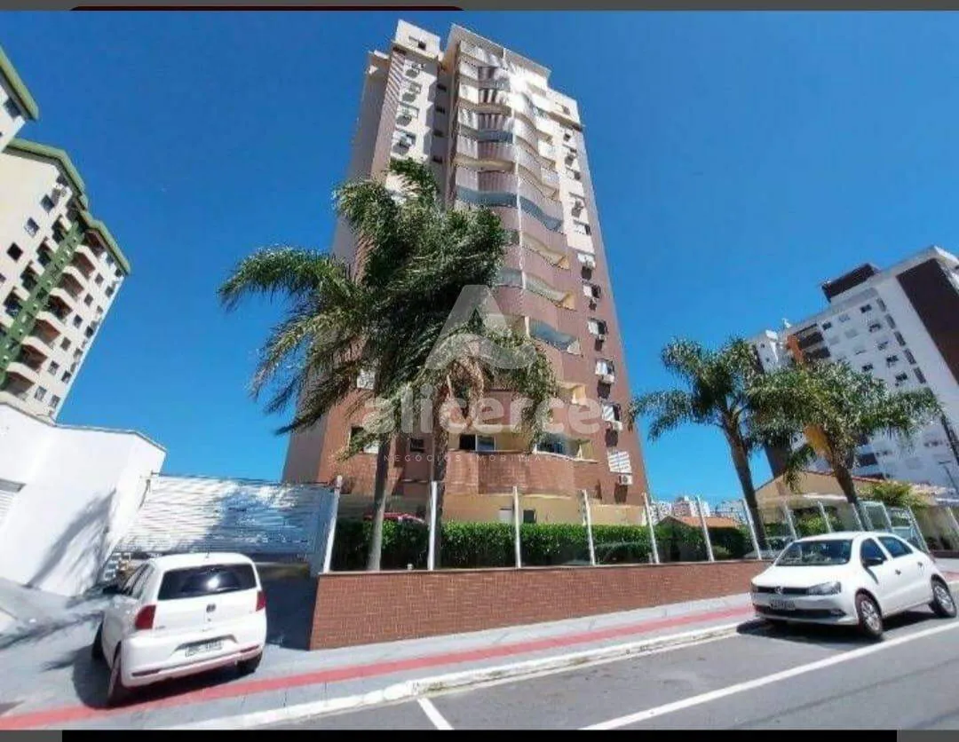 Imagem Apartamento 2 Quartos com Suíte, Sacada e Lazer em Barreiros - São José/SC