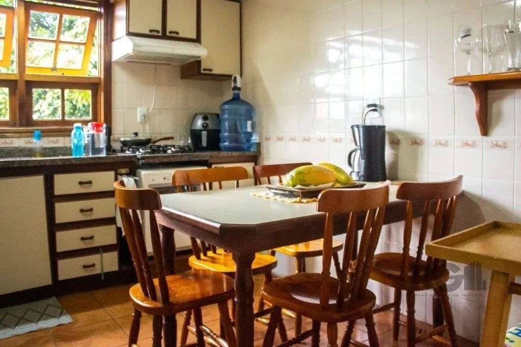 Imagem Casa 298m² - 4 dormitórios, 3 vagas na Zona Norte