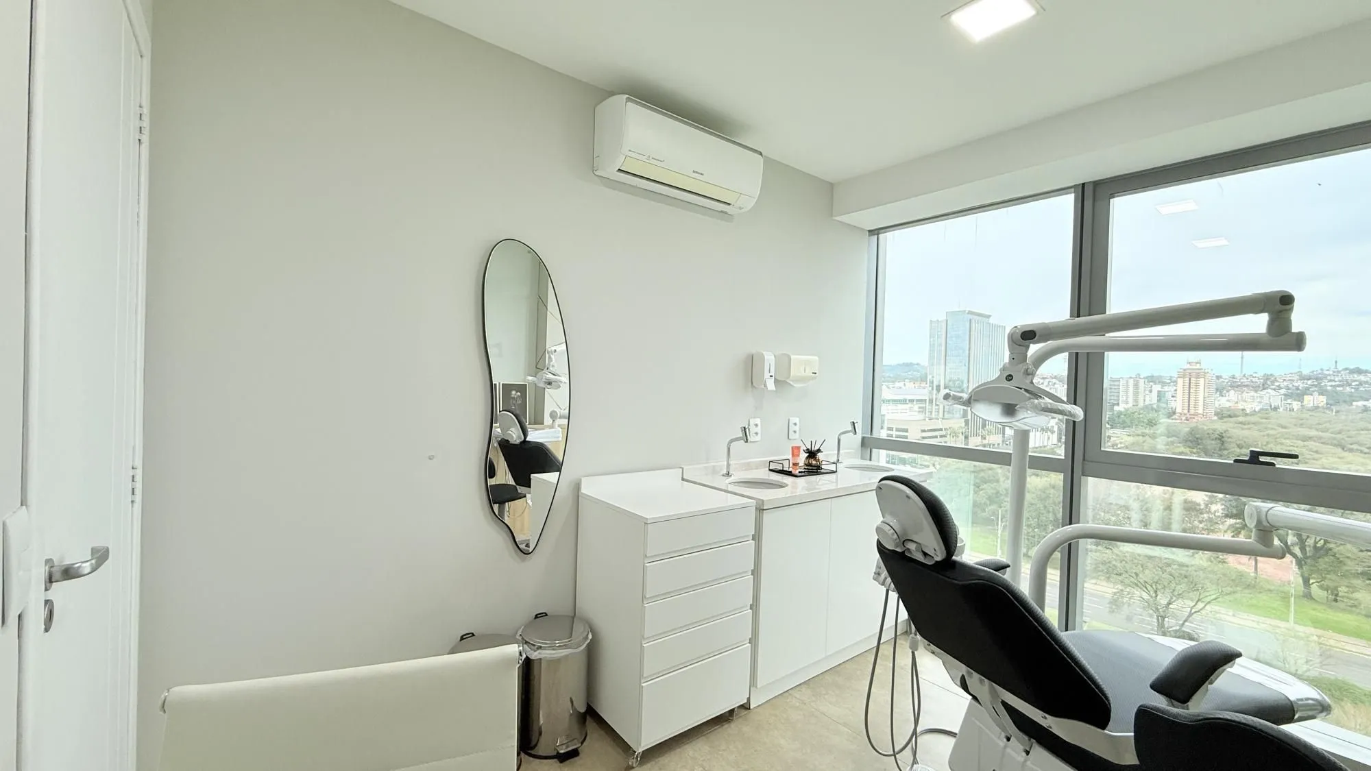 Imagem Sala Comercial par comprar no Trend City Center- Bairro Praia de Belas