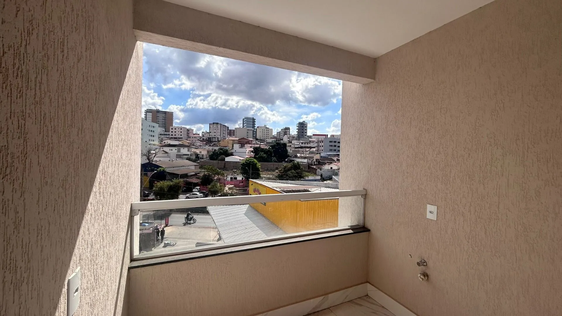 Imagem Apartamento à venda, 64 m² por R$ 300.000,00 - Antônio Caixeta - Patos de Minas/MG