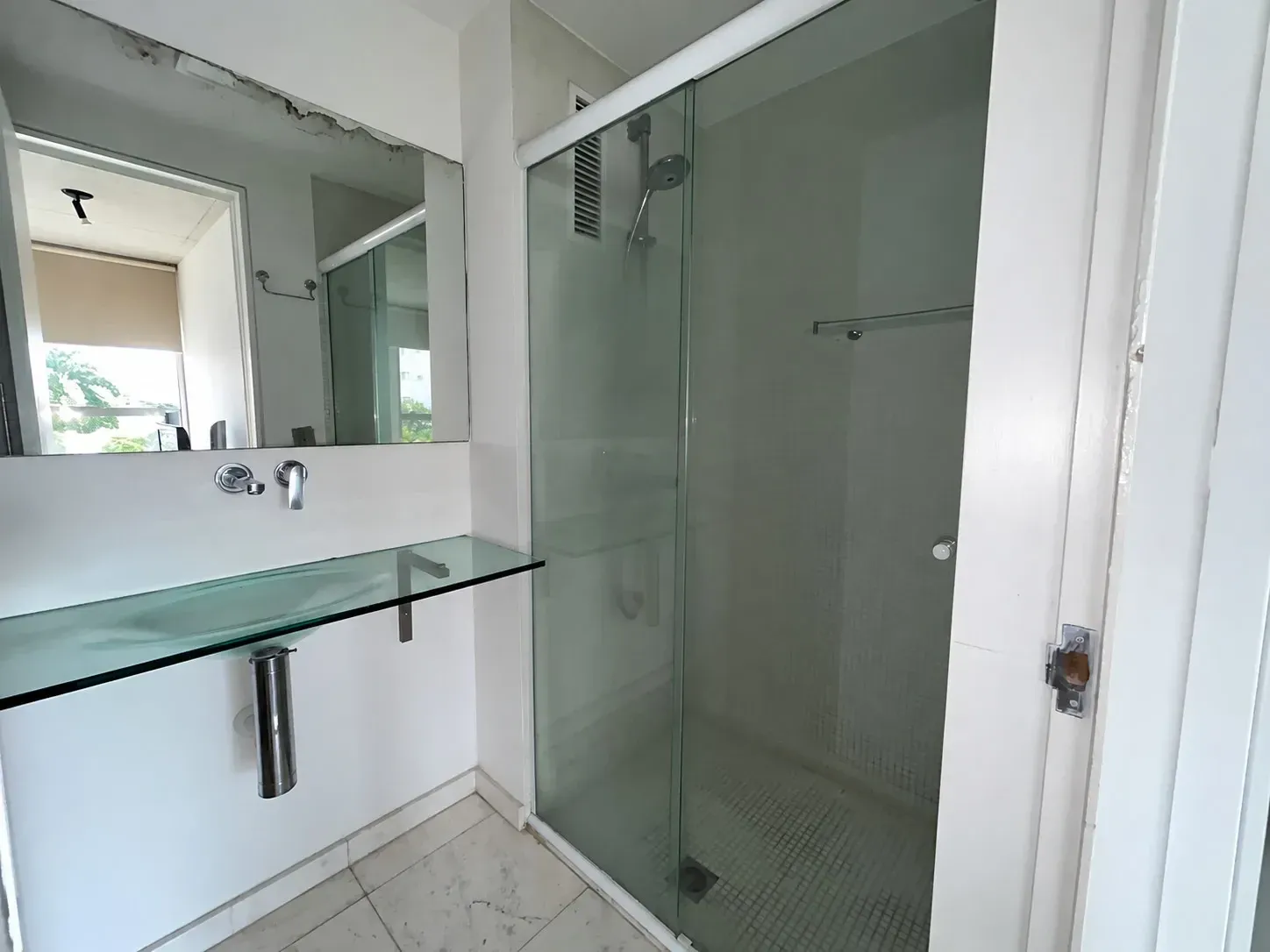 Imagem Apartamento com 1 Quarto à Venda ou Locação, 75 m² em Campo Belo - São Paulo