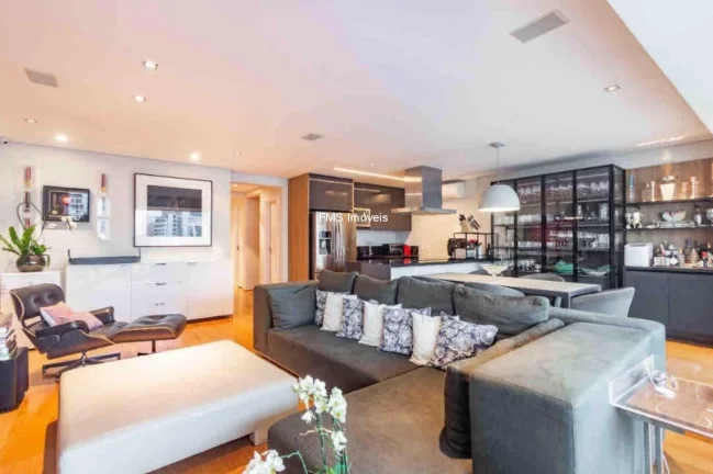 Imagem Apartamento à venda na Vila Nova Conceição, com 2 Quartos sendo 1 Suíte, 2 Salas, 3 Vagas e 160m² de Área