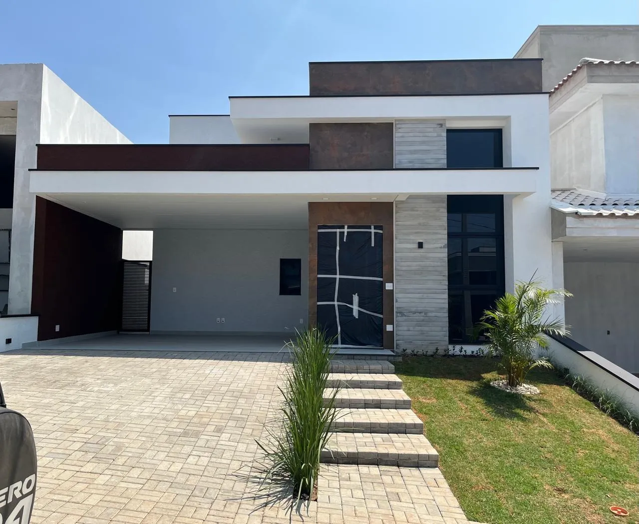 Foto do imóvel Casa nova, térrea , fachada moderna com Spa e 3 suítes no Condomínio Campos do Conde em CASCATA, PAULÍNIA - SP