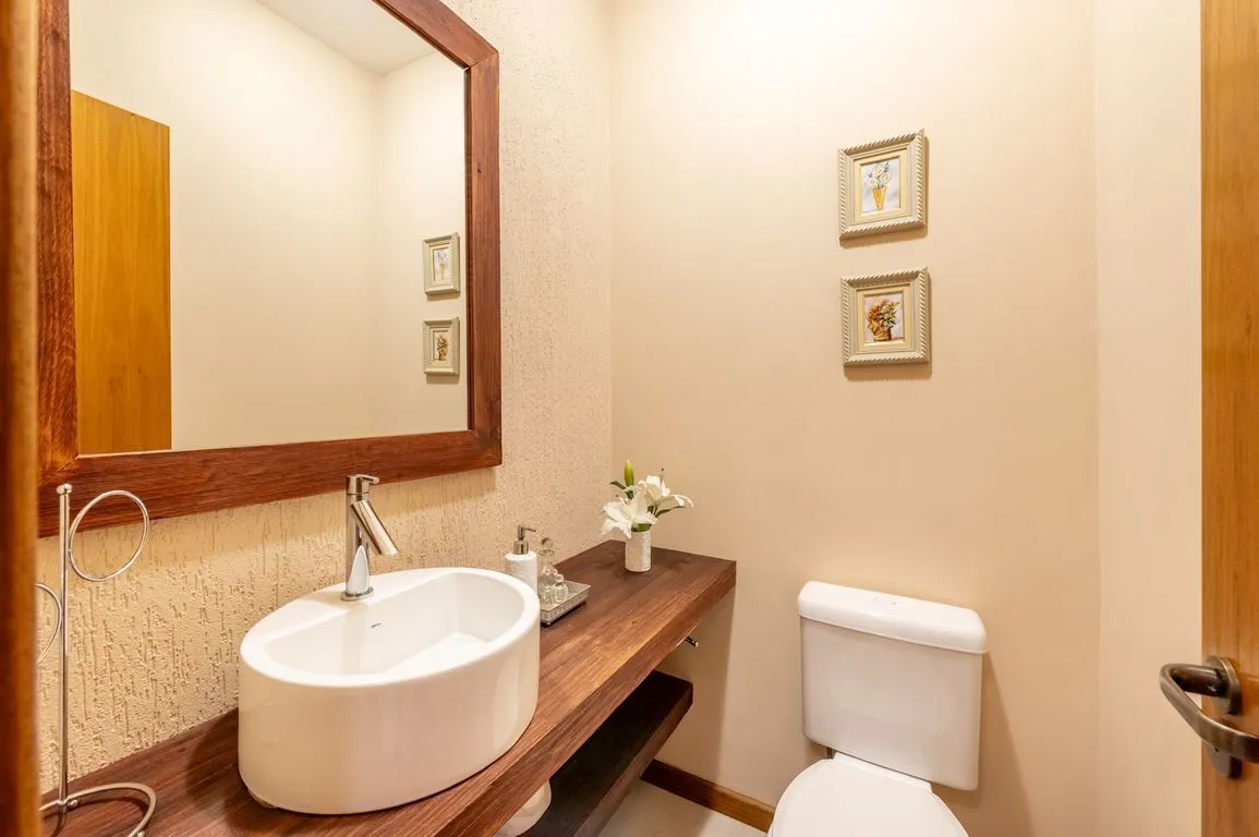 Imagem Apartamento de 4 dormitorios á Venda no Passo da Areia - Porto Alegre