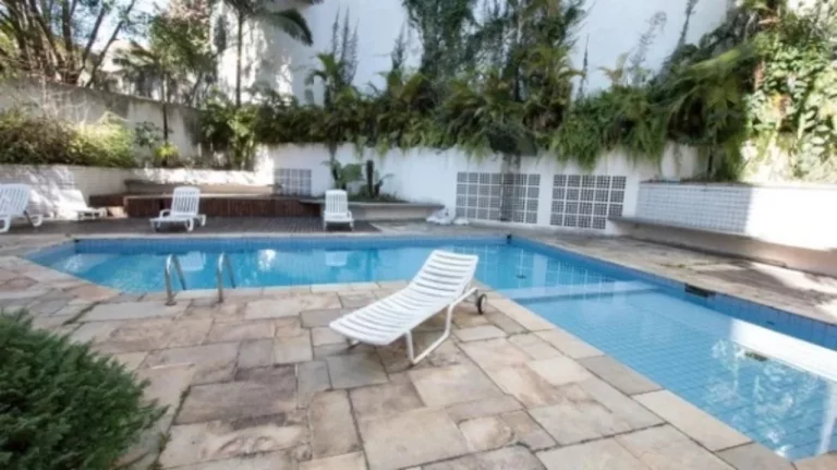 Imagem Vende-se linda Cobertura de 179m², toda reformada e com uma vista deslumbrante de São Paulo!!