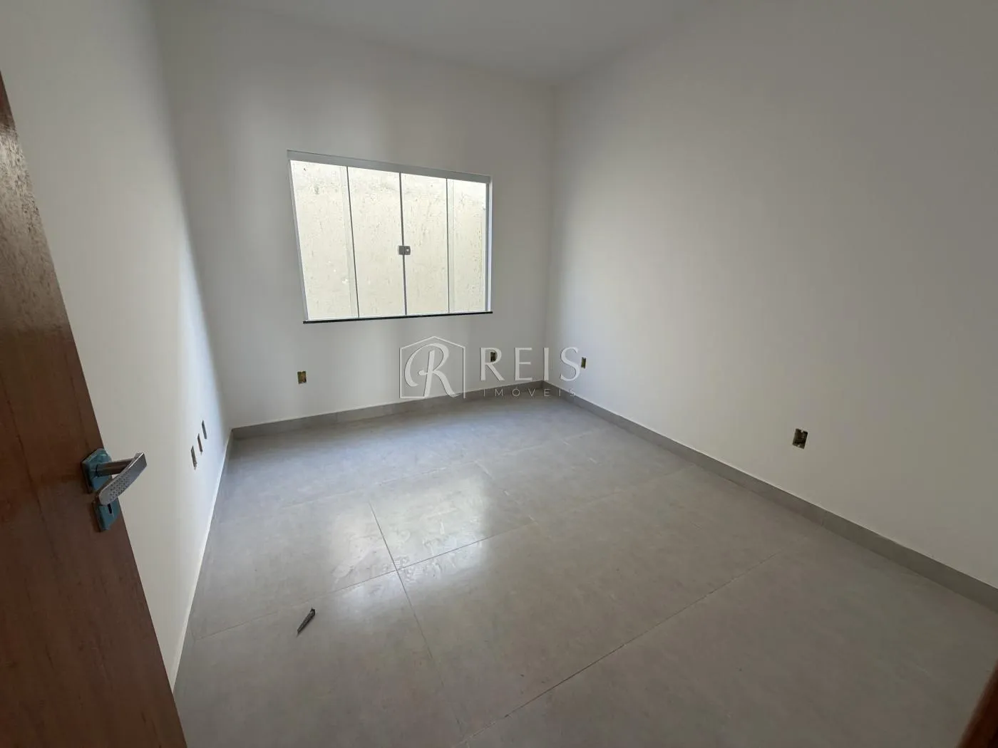 Imagem Casa para Venda em Rio das Ostras, Extensão do Bosque, 2 dormitórios, 1 suíte, 2 banheiros, 1 vaga