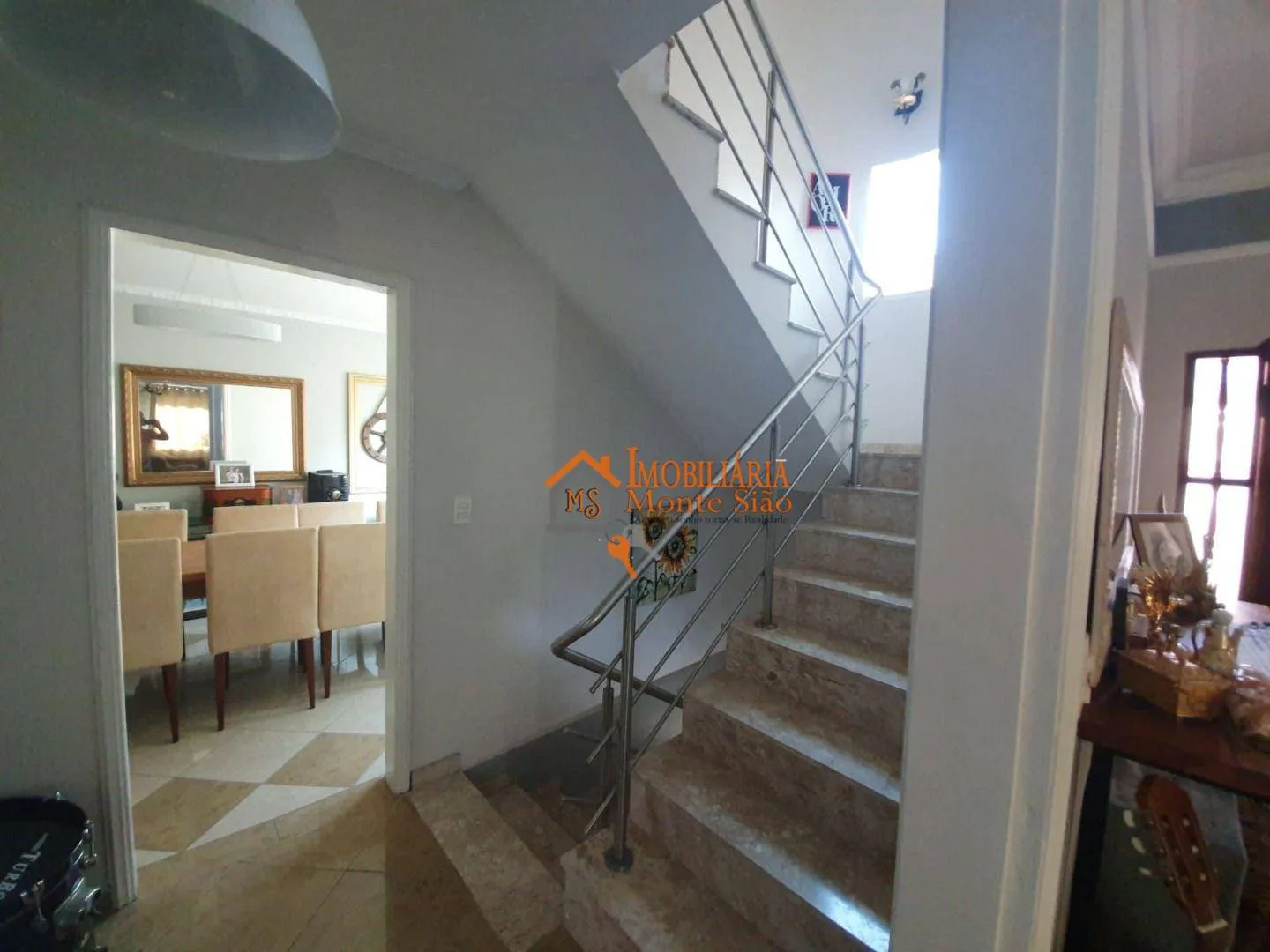 Imagem Sobrado com 4 dormitórios à venda, 300 m² por R$ 3.000.000,00 - Jardim Santa Cecília - Guarulhos/SP