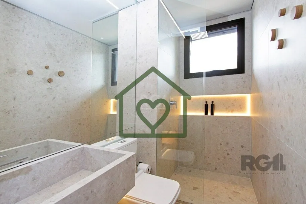 Imagem Apresento um sofisticado apartamento de 151 m² privativos no 18º andar, situado no bairro Menino D...