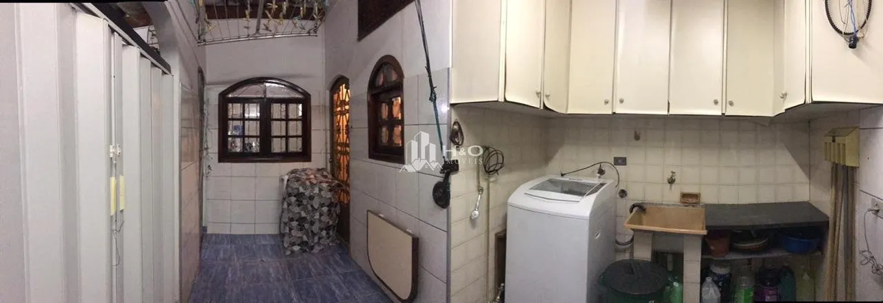 Imagem Sobrado à Venda na Vila Carmosina | 2 Dormitórios | 2 Vagas | Excelente Localização