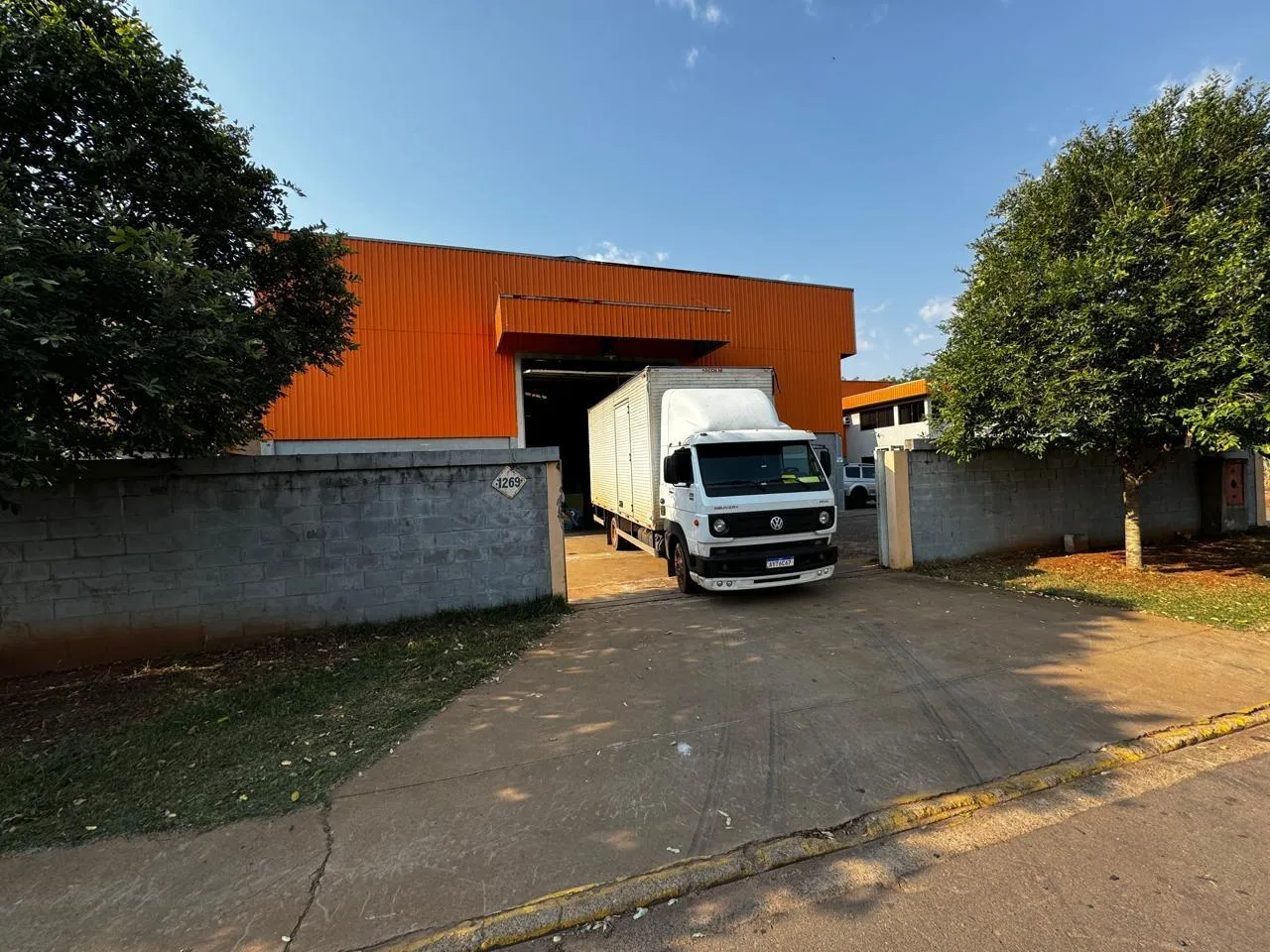 Imagem Salão Comercial 2000m Umuarama-PR 351