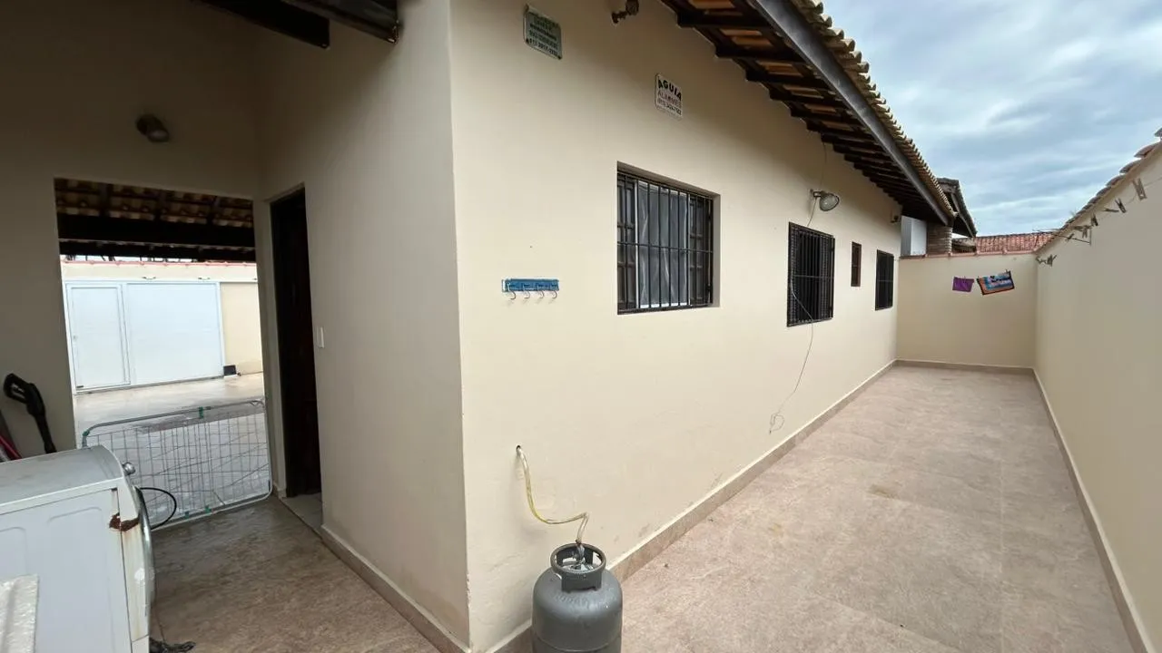 Imagem Casa para Venda em Itanhaém, Cibratel II, 3 dormitórios, 1 suíte, 1 banheiro, 2 vagas