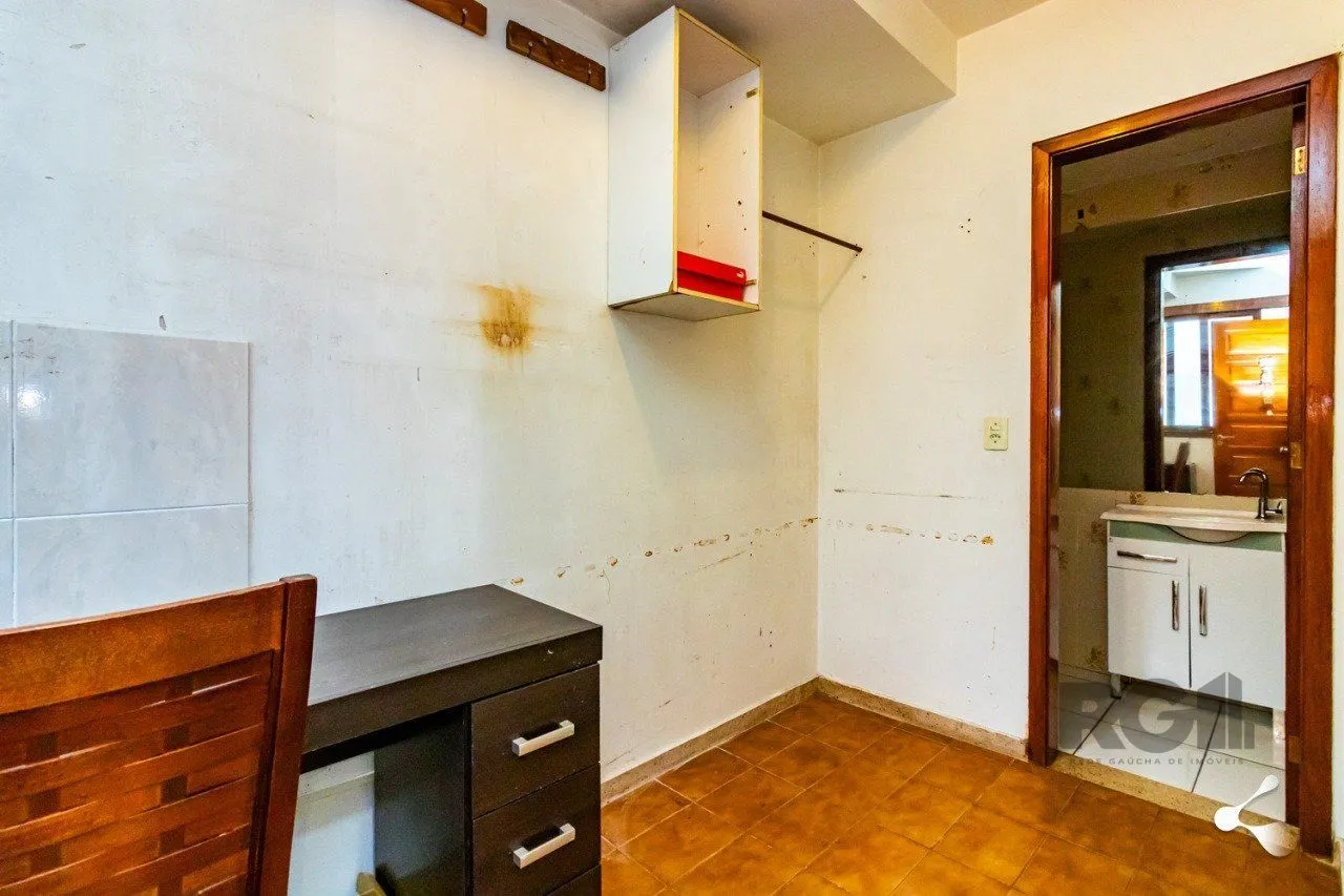 Imagem Apartamento com 2 dormitórios e 1 vaga de garagem escriturada bairro Rio Branco