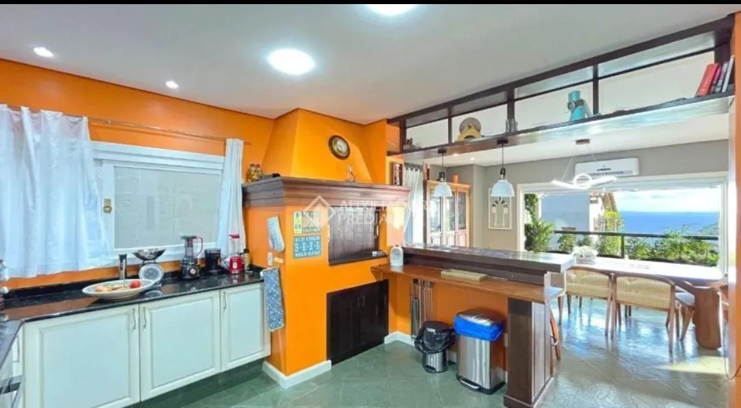 Imagem Casa com 3 dormitórios, bairro Sétimo Céu em Porto Alegre