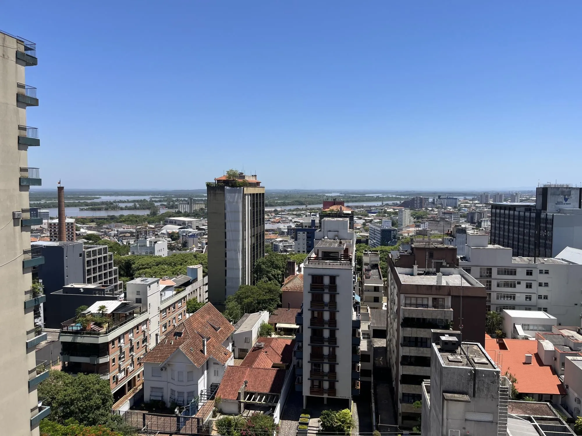 Imagem Apartamento de 3 quartos, suíte e 1 vaga de garagem no bairro Independência POA