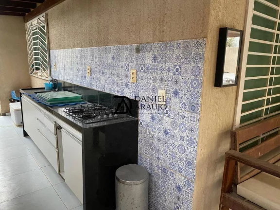 Imagem Ampla casa disponível para venda