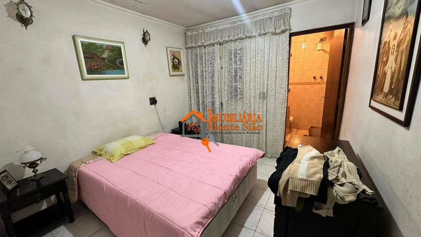 Imagem Casa à Venda com 3 Quartos, Suíte com Closet e Área Gourmet Completa