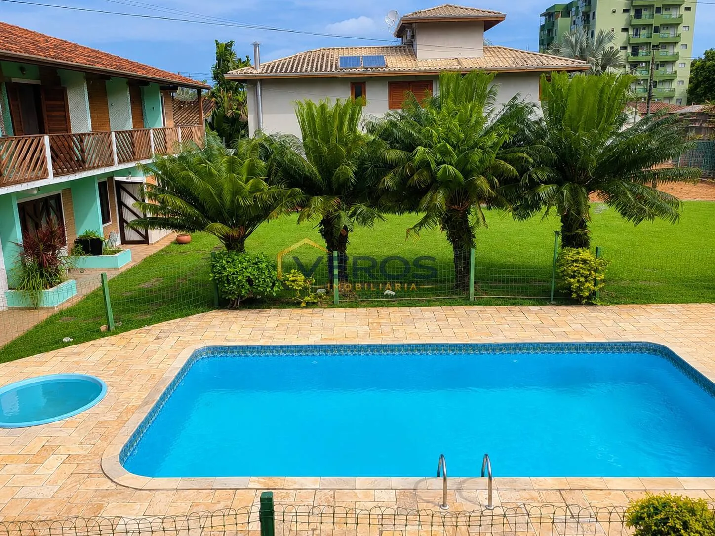 Foto do imóvel CASA DE CONDOMÍNIO A VENDA NA MARTIM DE SÁ I 3 QUARTOS E PISCINA