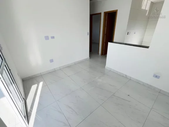 Imagem Casa de condomínio na Vila Tupi, 2 Dormitórios com Suíte! Sobreposta com Sacada!