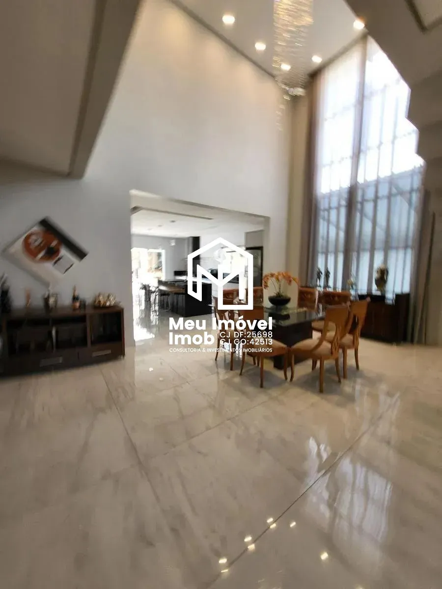 Imagem Casa 4 Quartos 4 Suítes 5 Vagas 900m² Útil 530 m² Lazer