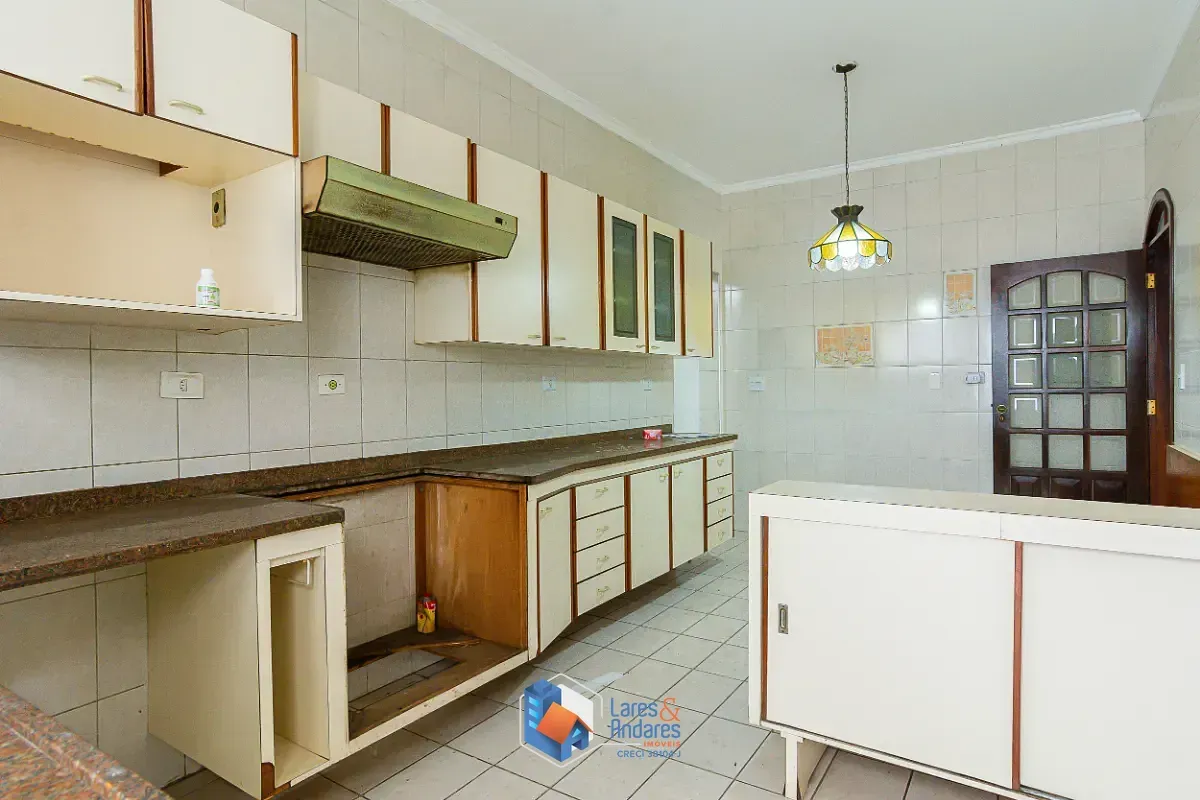 Imagem Sobrado para venda em Conjunto Residencial Butantã com 5 quartos, sendo 2 suítes, 187m²