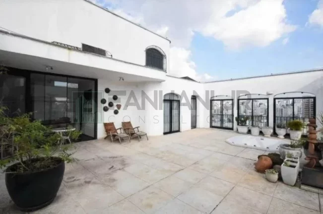 Imagem Luxuoso apartamento de 4 quartos com 2 suítes e 6 vagas de garagem em Higienópolis, São Paulo-SP: 675m² de pura elegância.