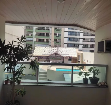 Imagem Apartamento na quadra do mar da praia da costa com vista lateral para o mar