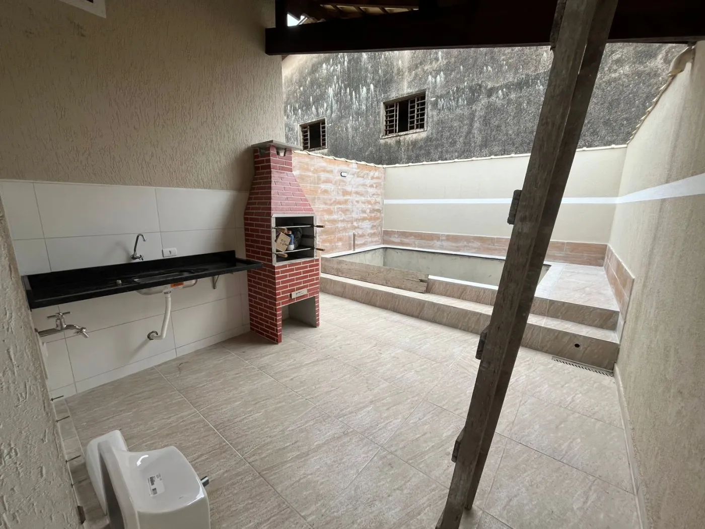 Imagem Casa para Venda em Itanhaém, Corumbá, 2 dormitórios, 1 suíte, 1 banheiro, 2 vagas